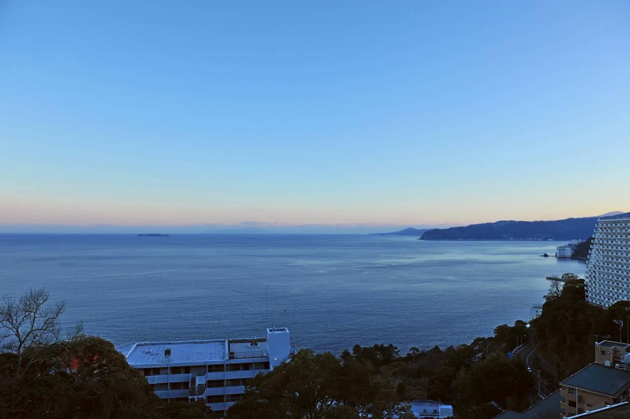 אטאמי Onsen Hostel Hinoemi מראה חיצוני תמונה