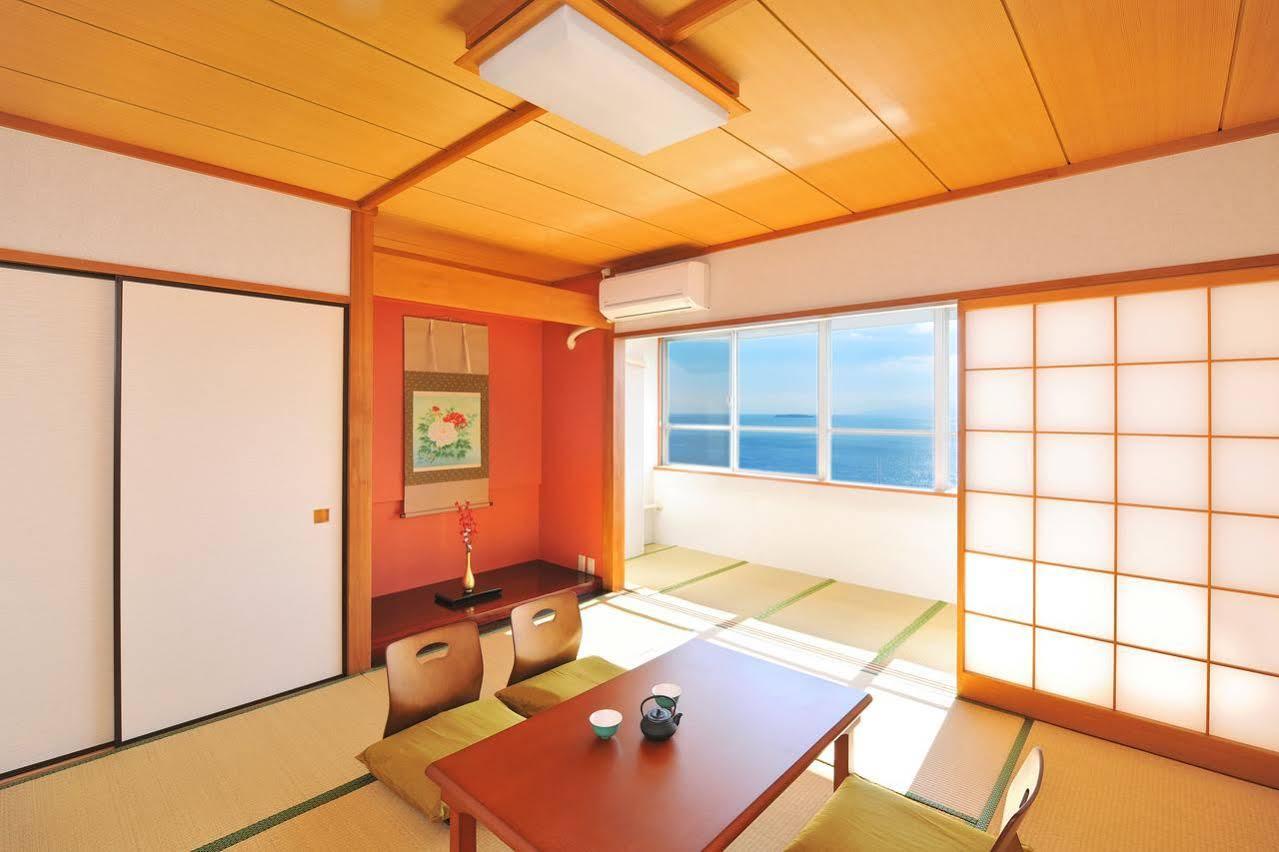 אטאמי Onsen Hostel Hinoemi מראה חיצוני תמונה